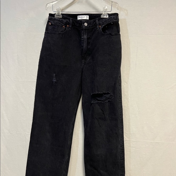 Abercrombie & Fitch Denim - Abercrombie & Fitch Women's NWT ‘90s Relaxed Jean High Rise Black Distressed 30